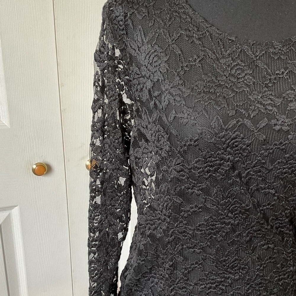 Derek Heart sheer lace top. Size XL. Long sleeve. - Picture 2 of 5